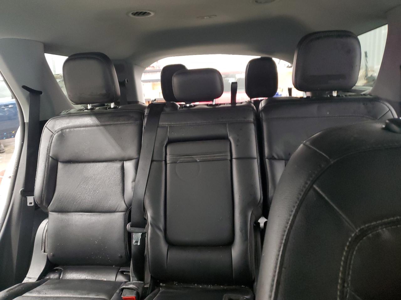 2023 Ford Explorer - Image 10