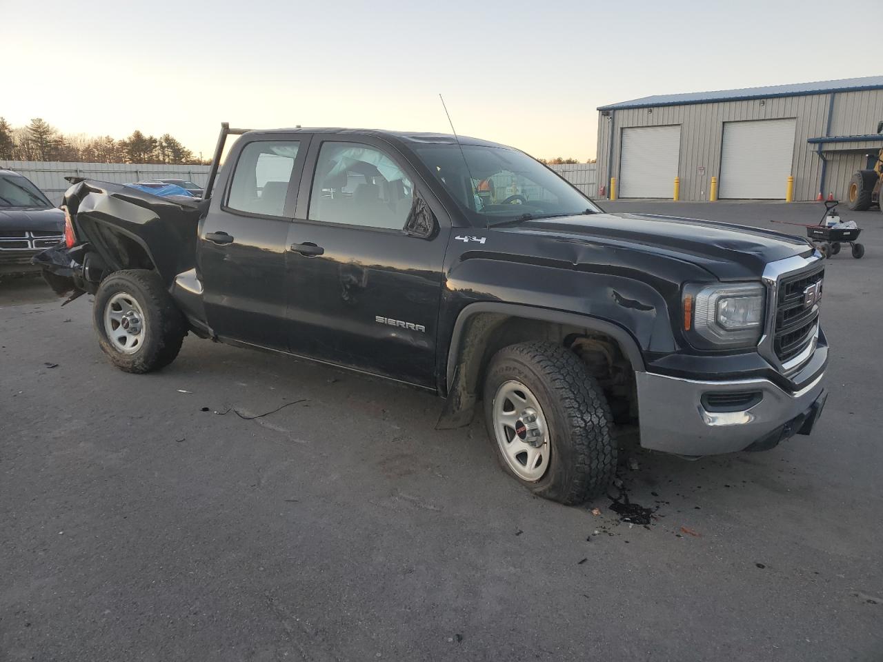 2018 GMC Sierra - Image 4
