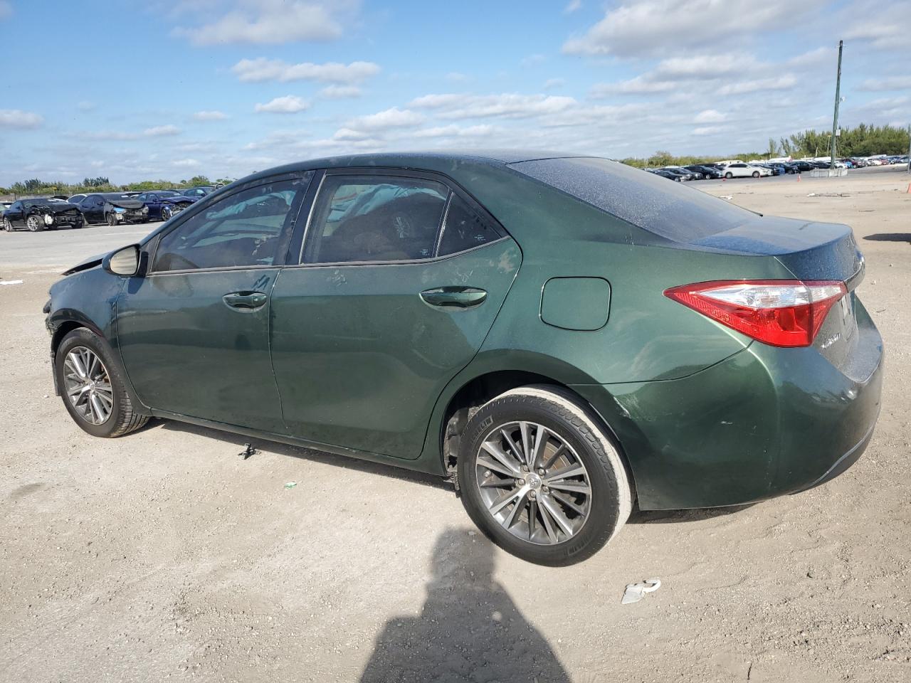 VIN 2T1BURHE4GC560881 2016 TOYOTA COROLLA no.2