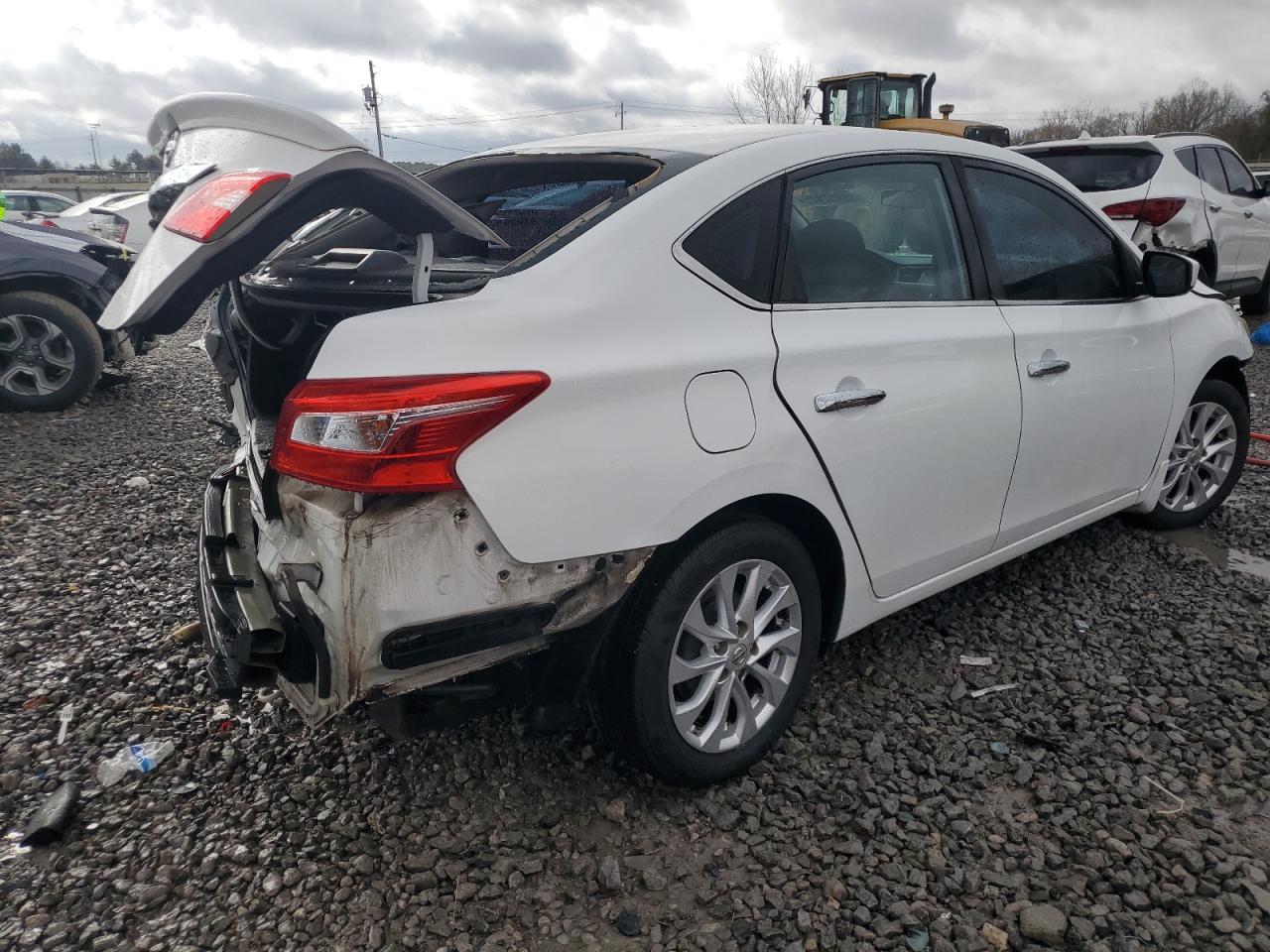 2017 Nissan Sentra - Image 3
