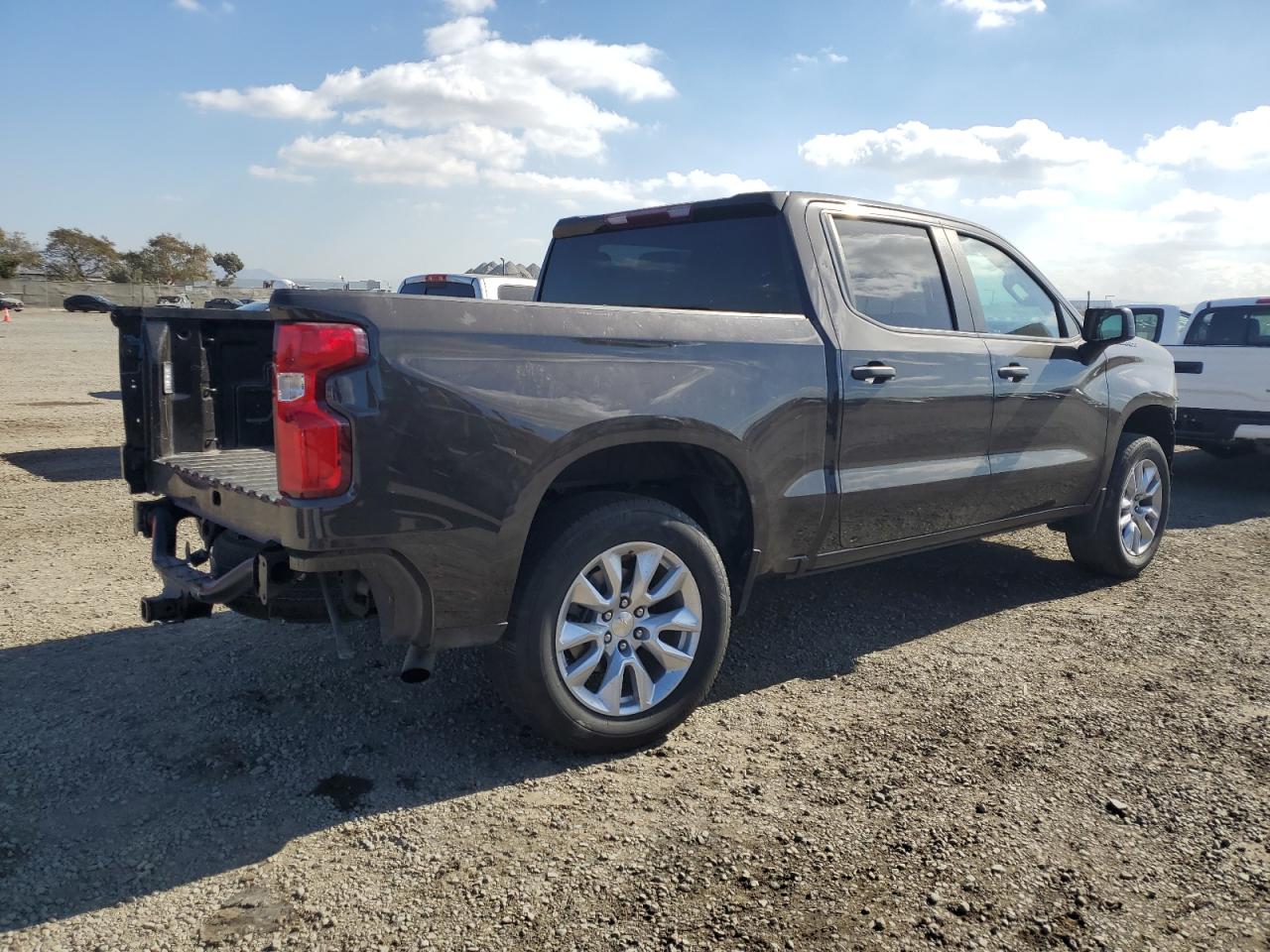 2021 Chevrolet Silverado - Image 3