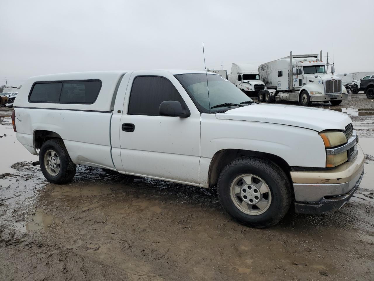 2004 Chevrolet Silverado - Image 4