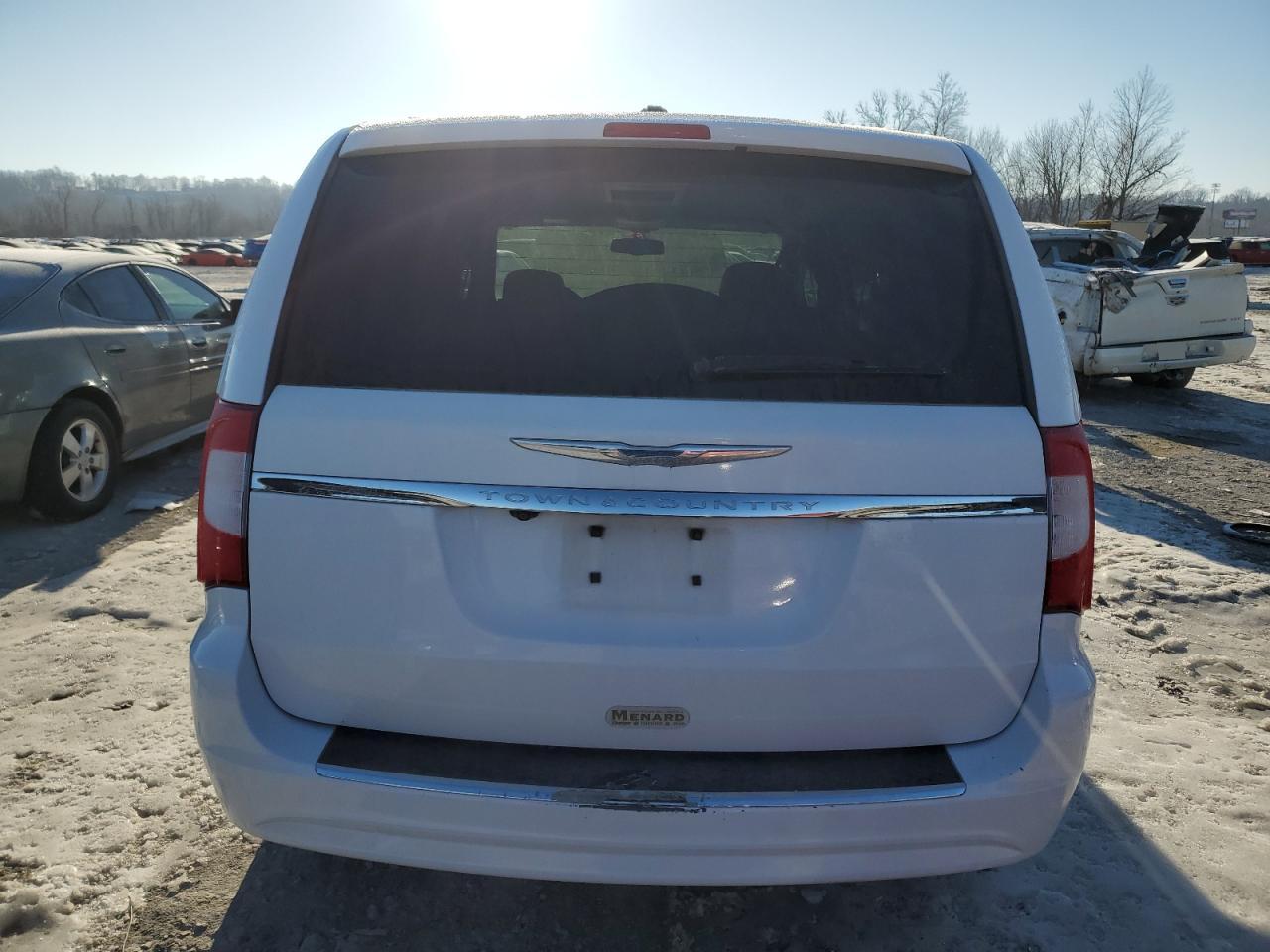 2015 Chrysler Town & Country - Image 6