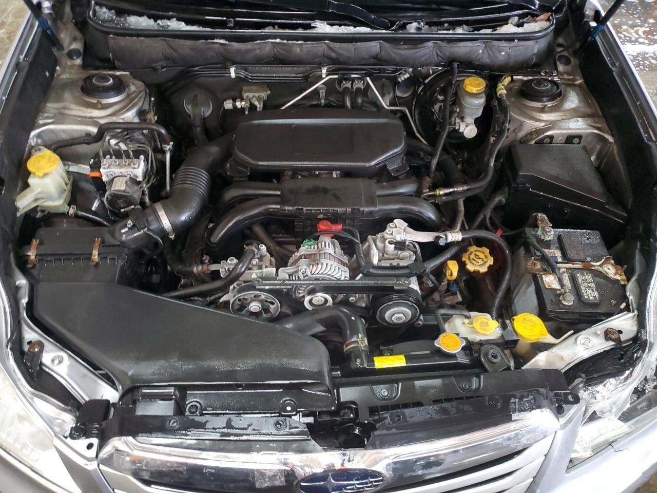 2011 Subaru Outback - Image 12