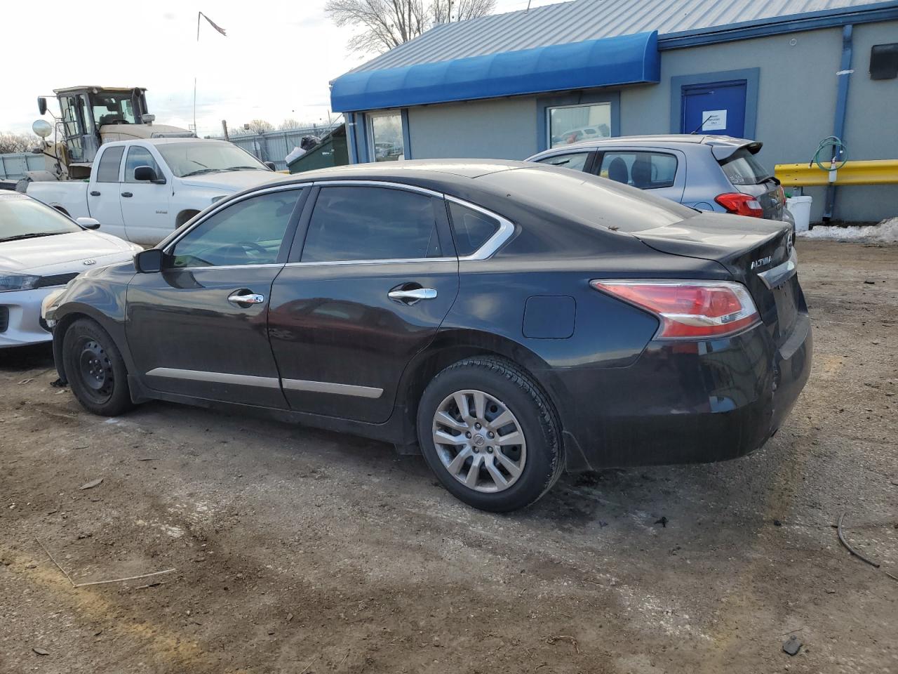 2015 Nissan Altima - Image 2