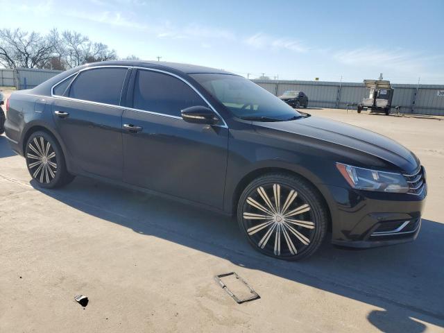  VOLKSWAGEN PASSAT 2018 Черный