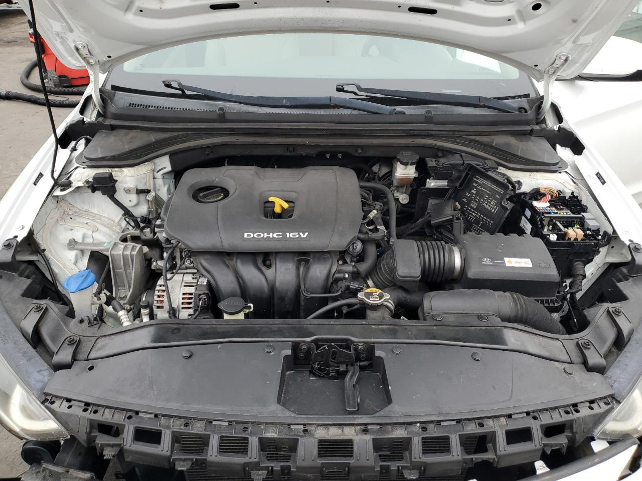 2018 Hyundai Elantra - Image 11