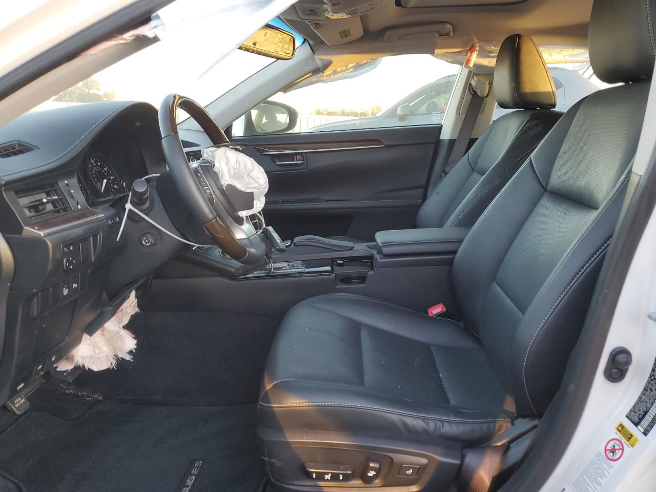 2014 Lexus ES - Image 7