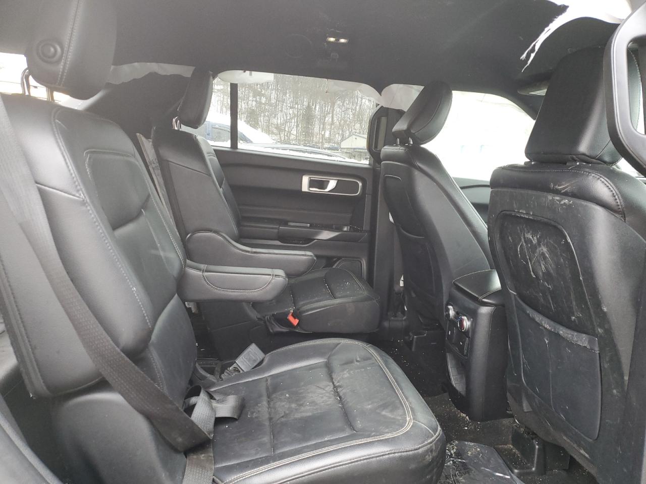 2020 Ford Explorer - Image 11