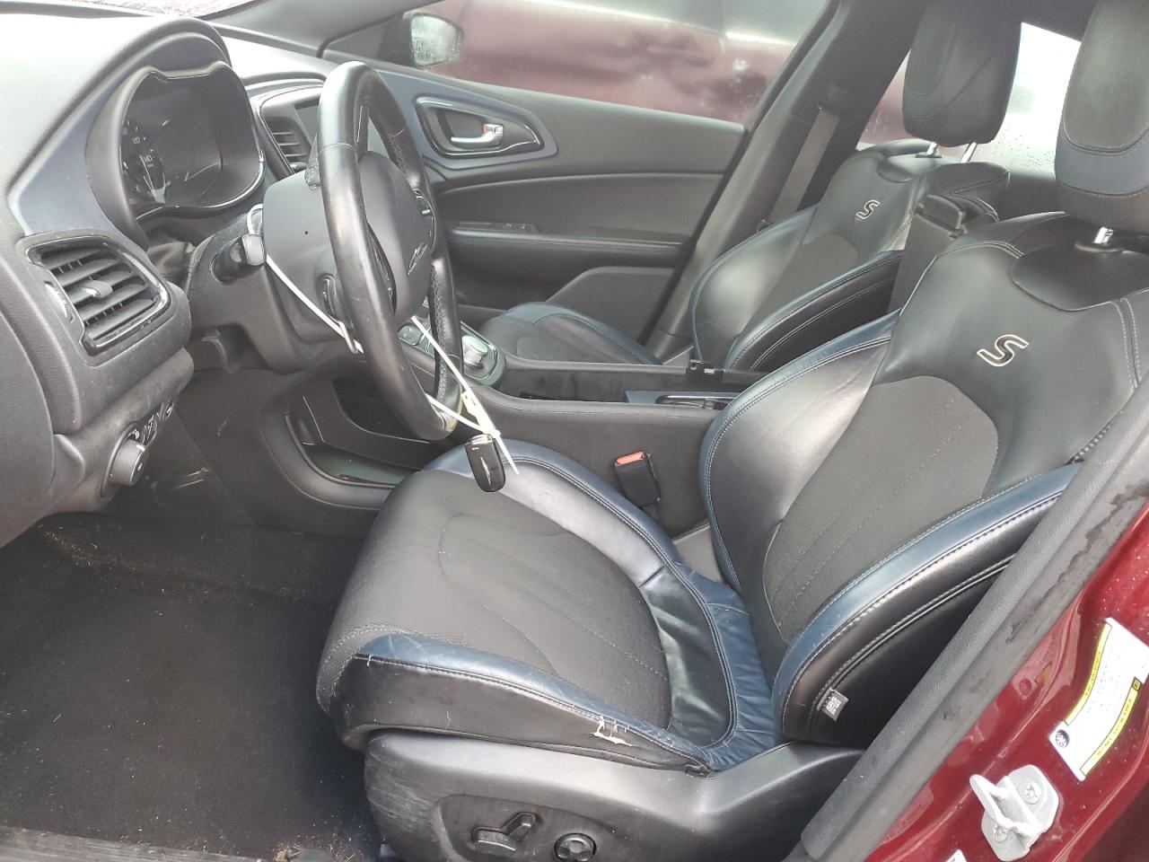 2015 Chrysler 200 - Image 7