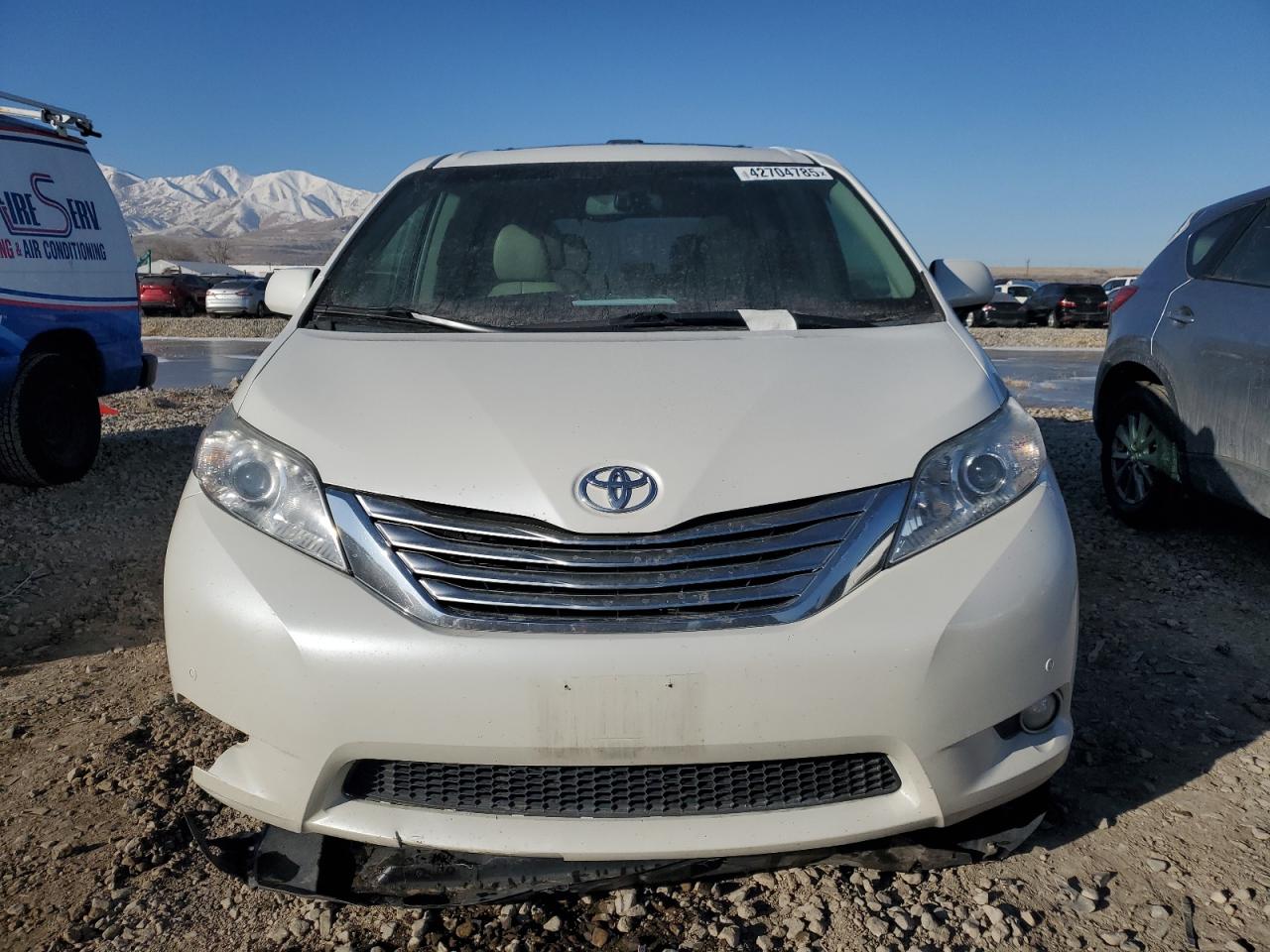 2012 Toyota Sienna - Image 5