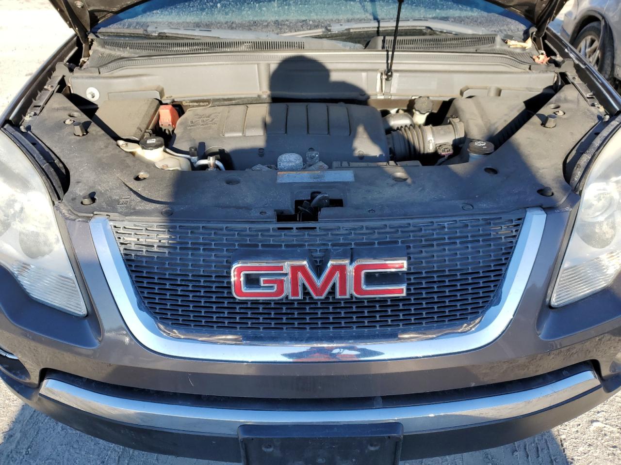 2011 GMC Acadia - Image 12