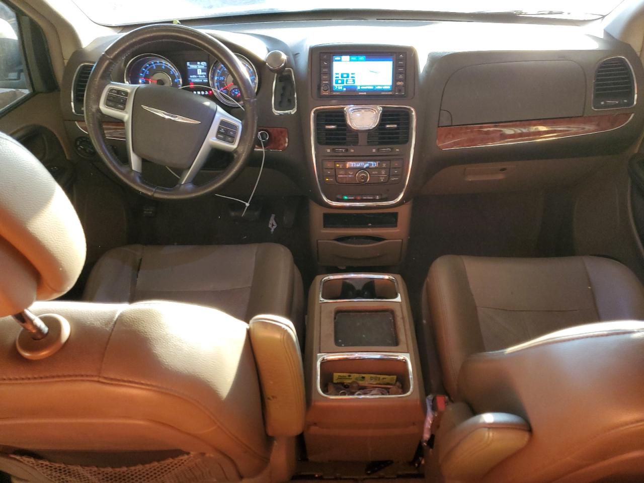 2012 Chrysler Town & Country - Image 8