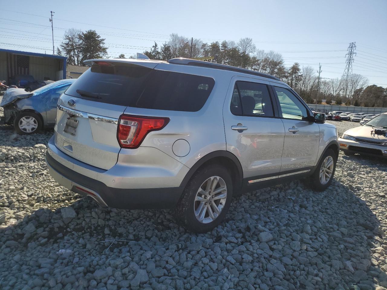 2017 Ford Explorer - Image 3