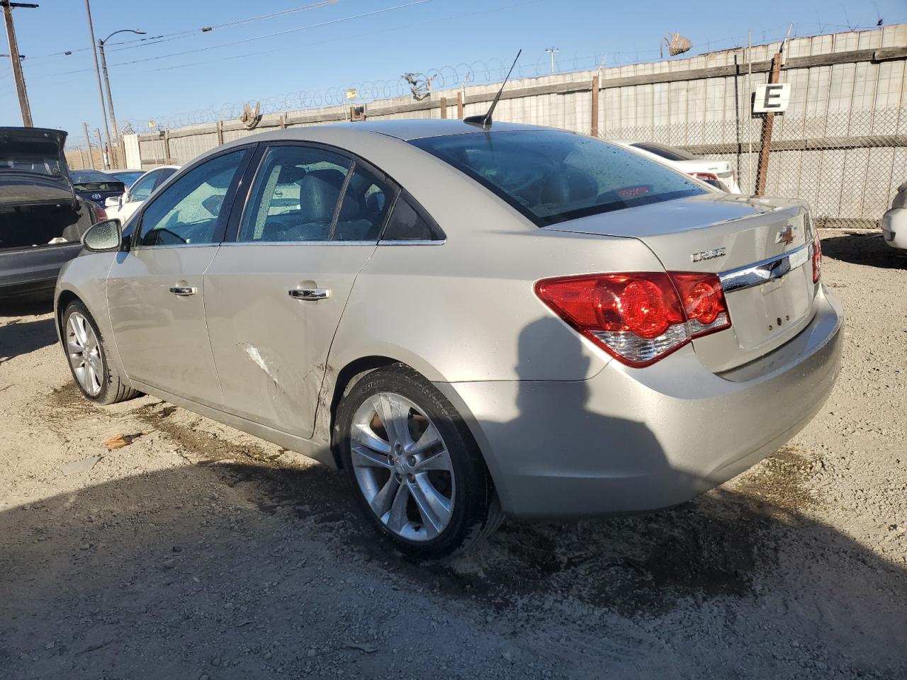 2013 Chevrolet Cruze - Image 2
