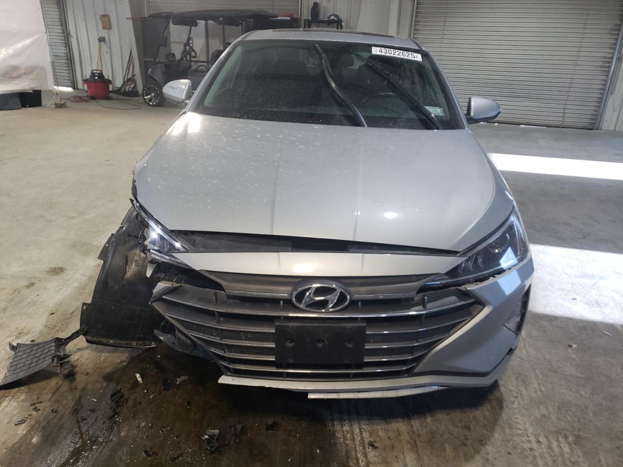 2020 Hyundai Elantra - Image 5