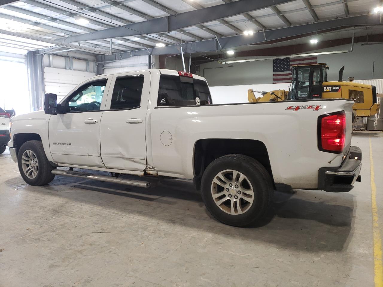 2015 Chevrolet Silverado - Image 2