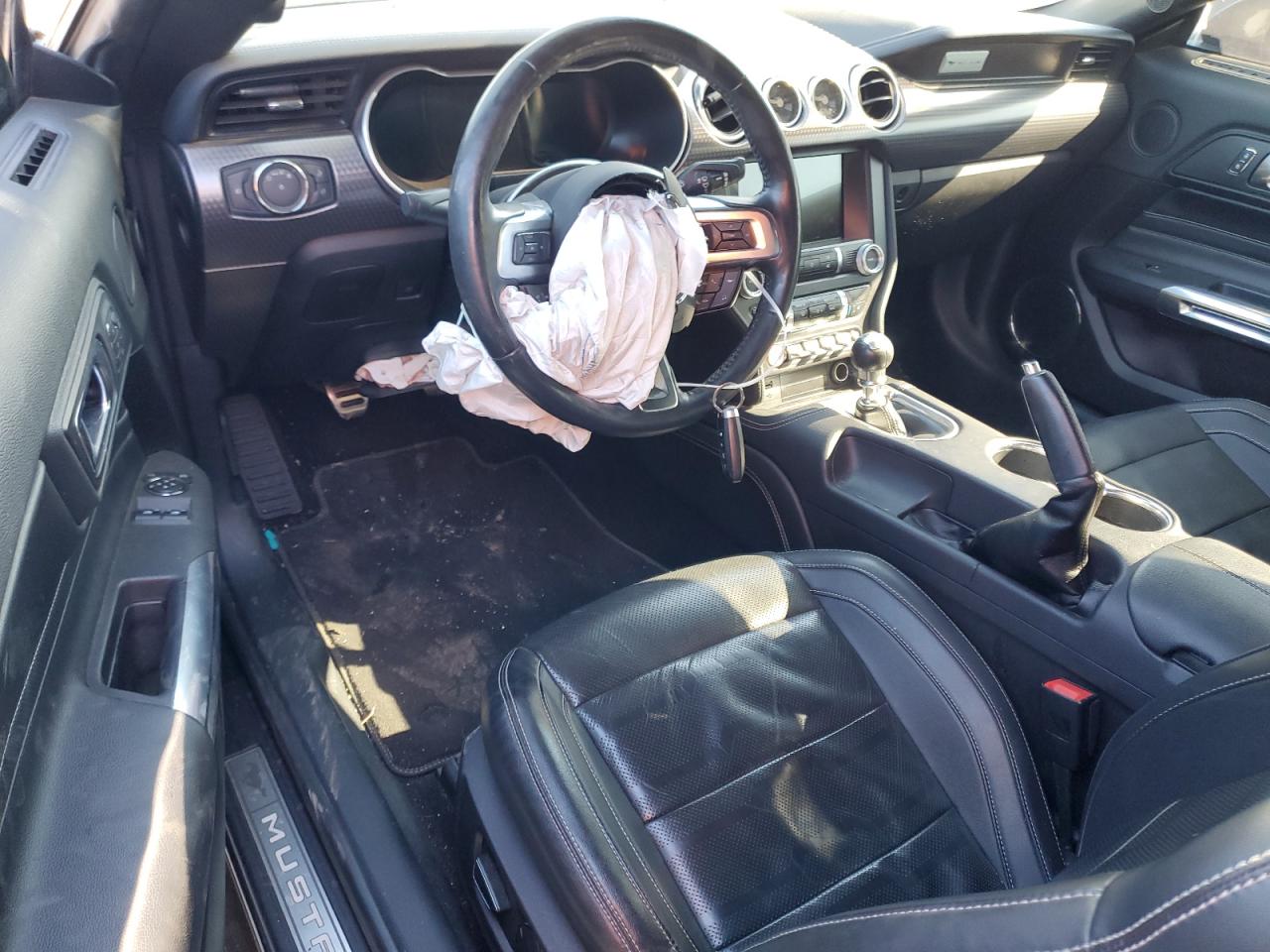 2019 Ford Mustang - Image 8