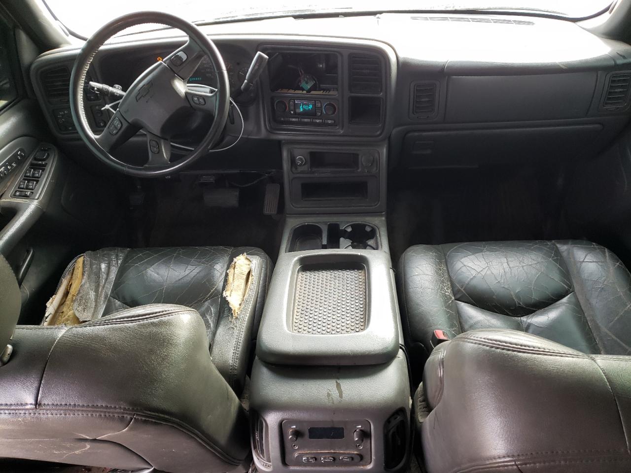 2003 Chevrolet Avalanche - Image 8