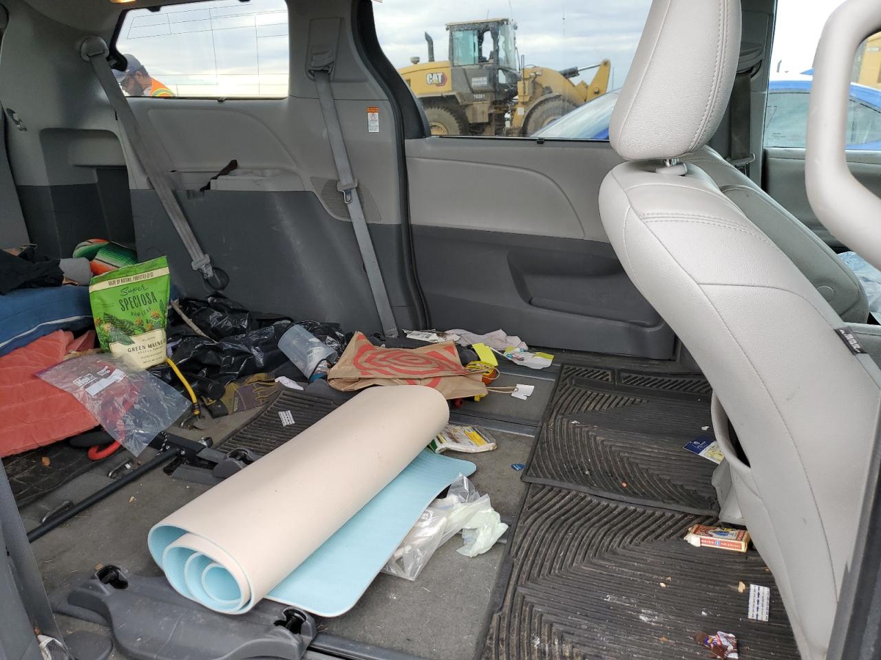 2015 Toyota Sienna - Image 11