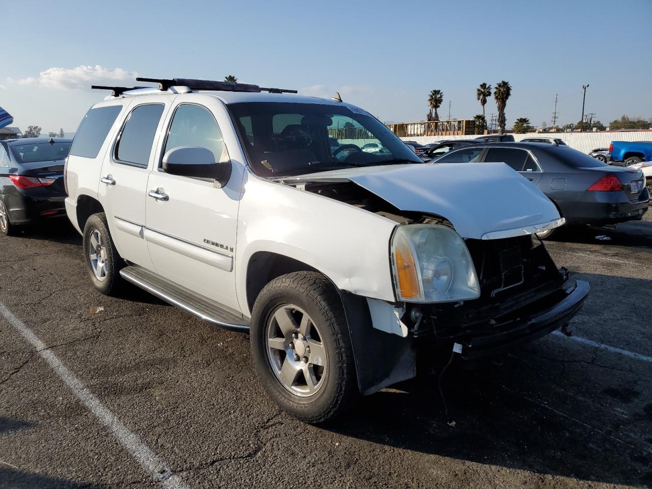 2007 GMC Yukon - Image 4