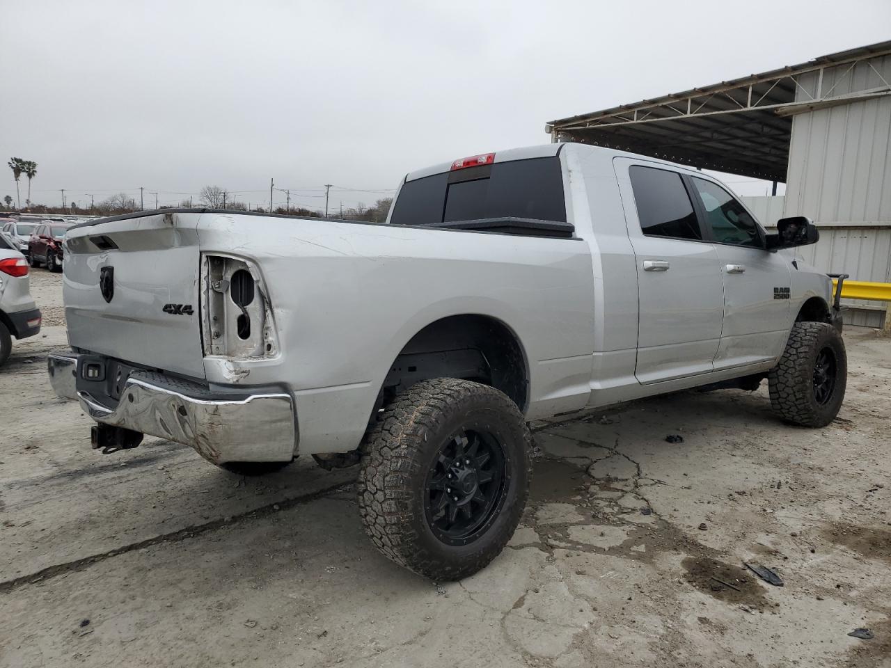2017 RAM 2500 - Image 3