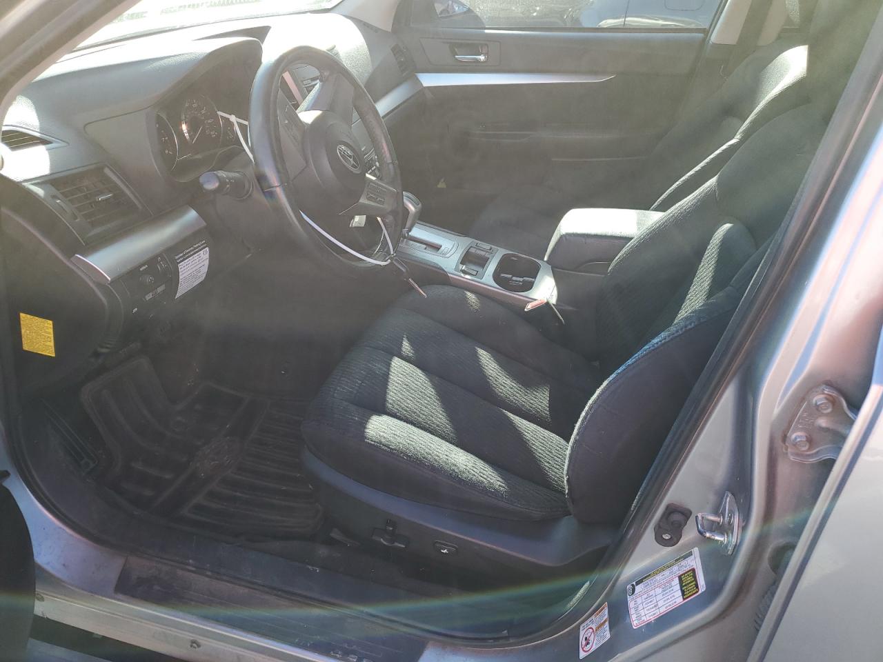 2010 Subaru Outback - Image 7