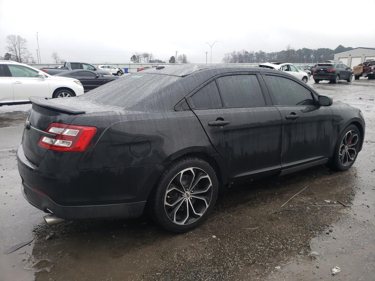 2015 Ford Taurus - Image 3