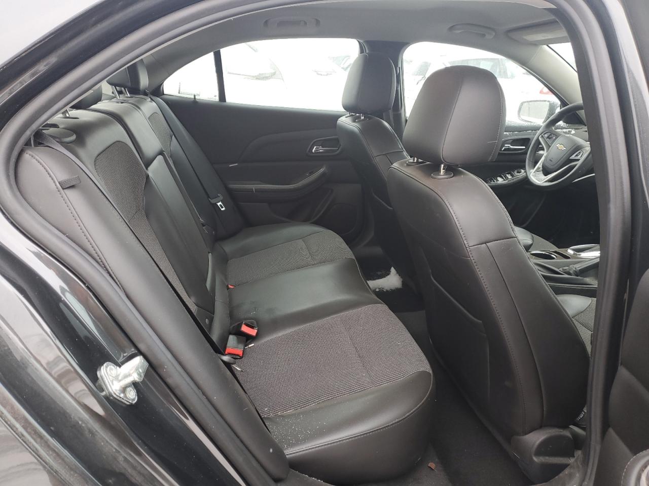 2015 Chevrolet Malibu - Image 10