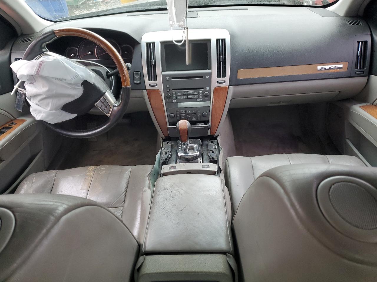 2009 Cadillac STS - Image 8