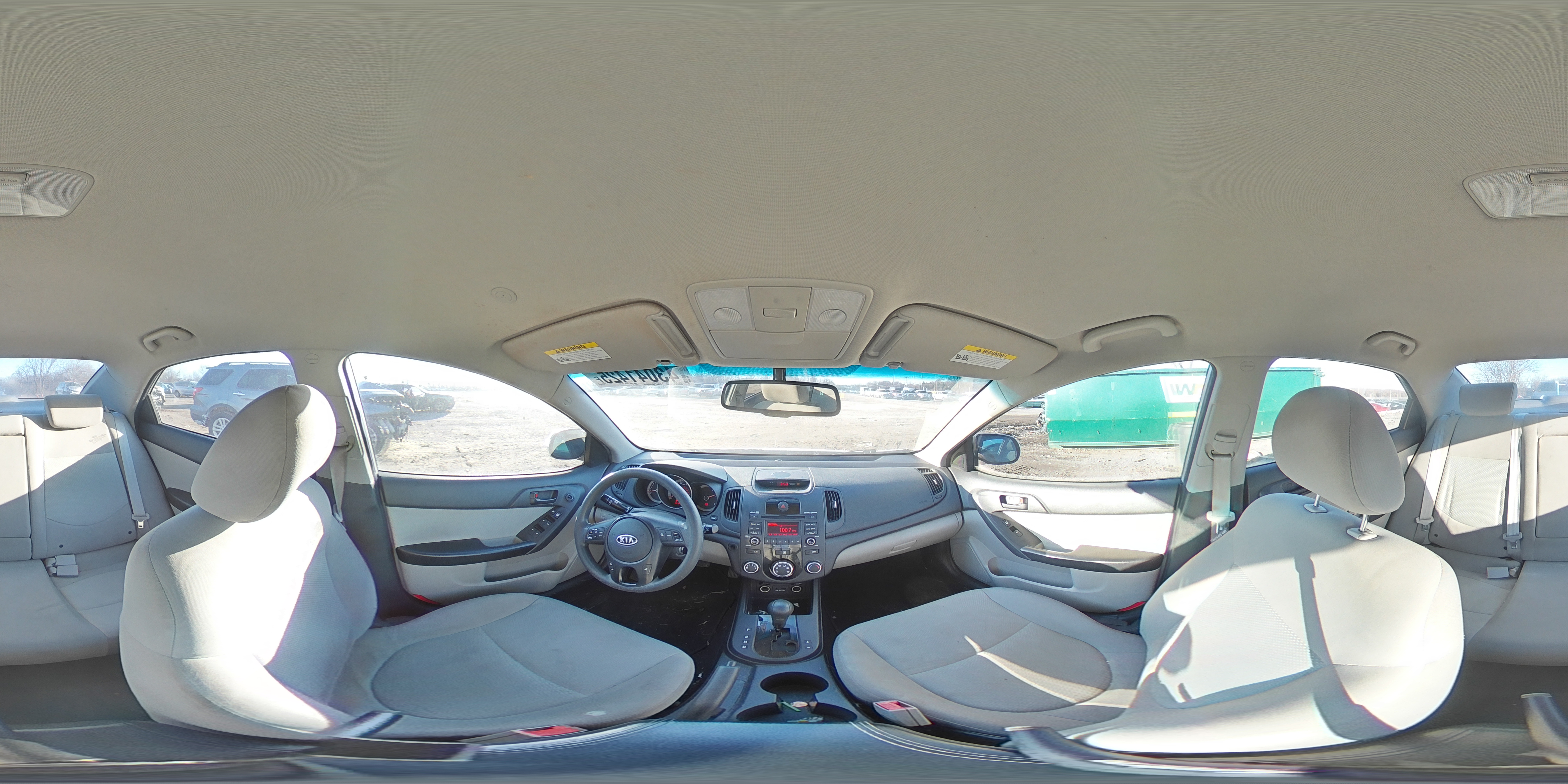 2010 Kia Forte - Image 13