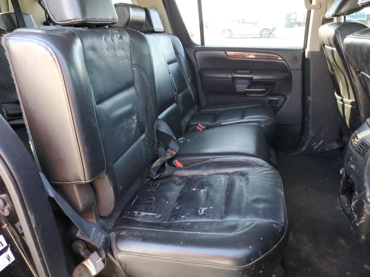 2010 Nissan Armada - Image 11