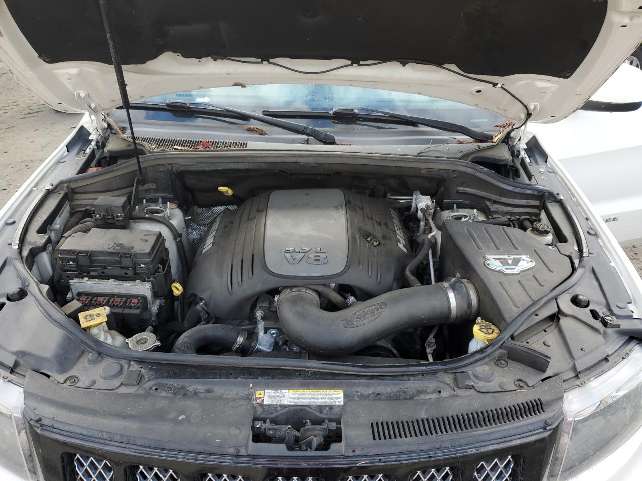 2012 Jeep Grand Cherokee - Image 12