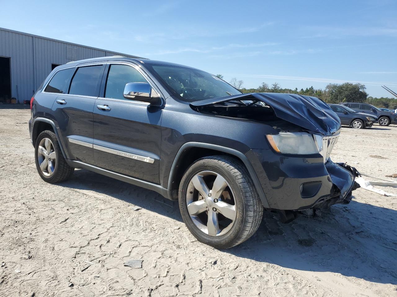 2013 Jeep Grand Cherokee - Image 4