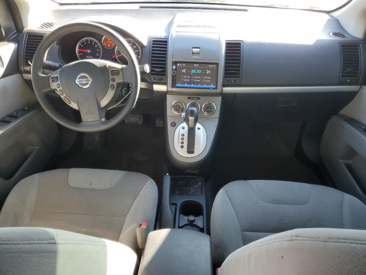 2010 Nissan Sentra - Image 8