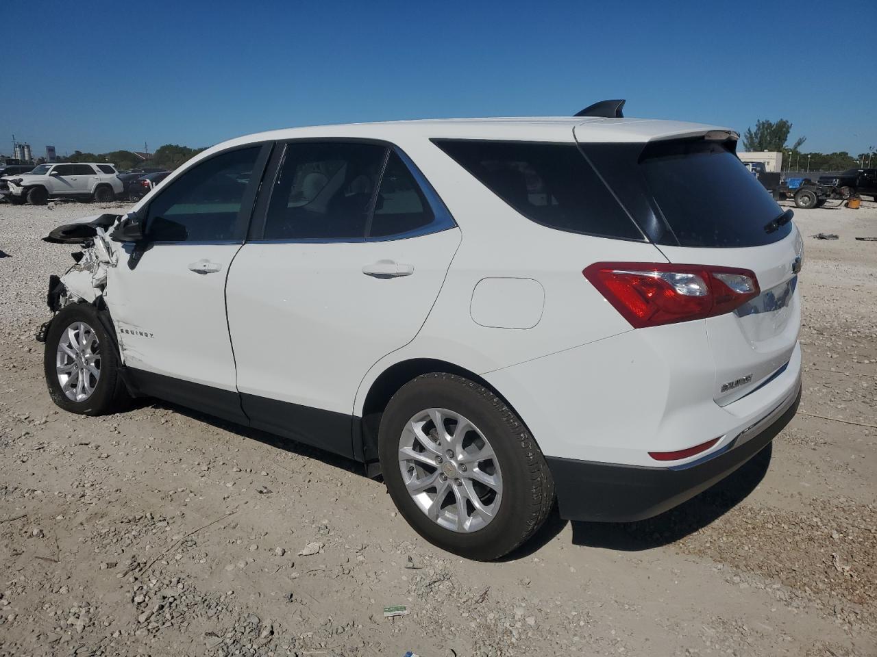 2021 Chevrolet Equinox - Image 2