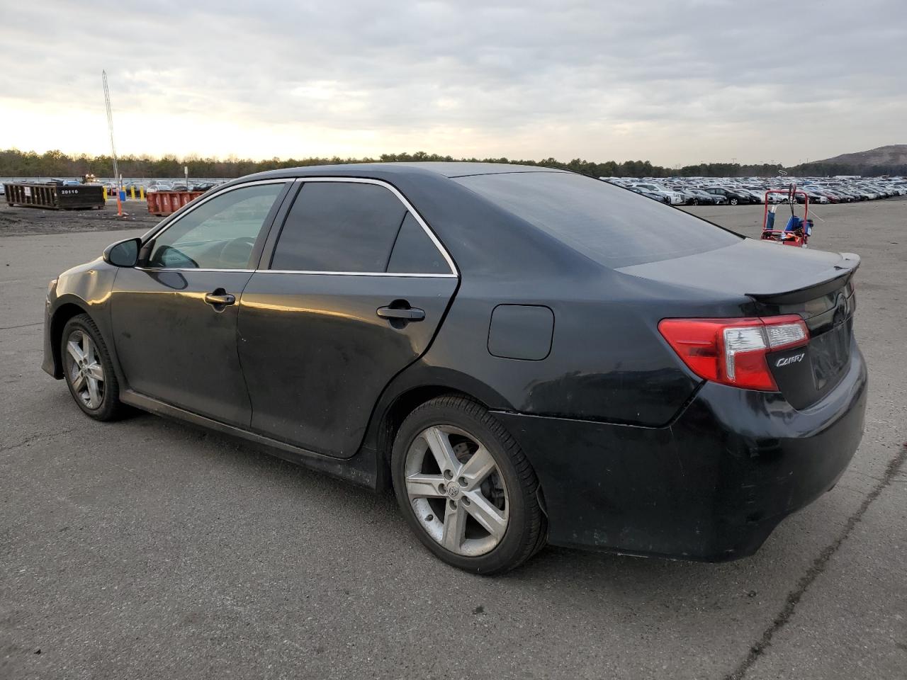 VIN 4T1BF1FK5EU367266 2014 TOYOTA CAMRY no.2