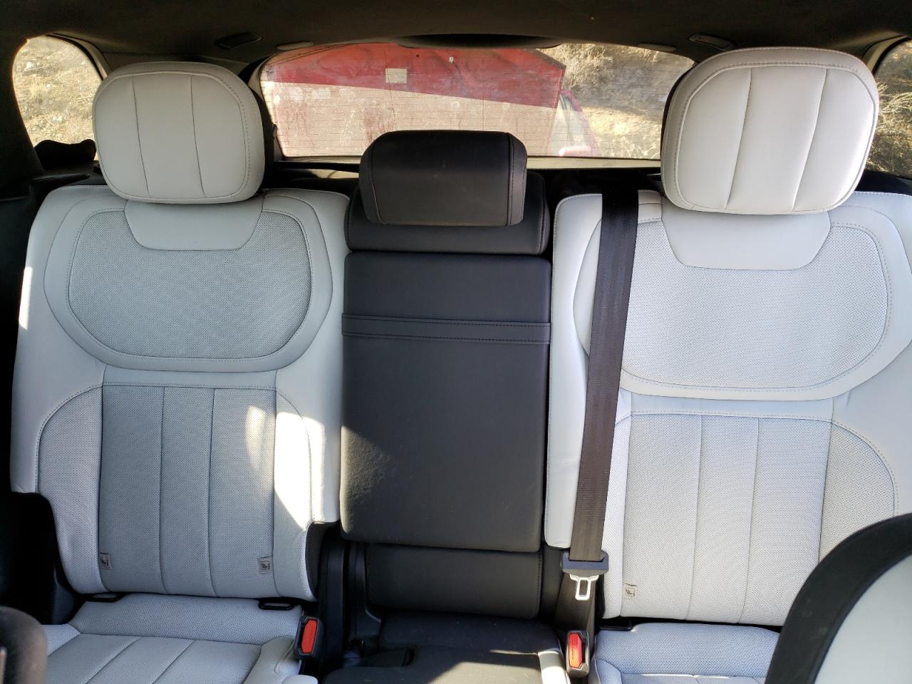 2023 Land Rover Range Rover - Image 10