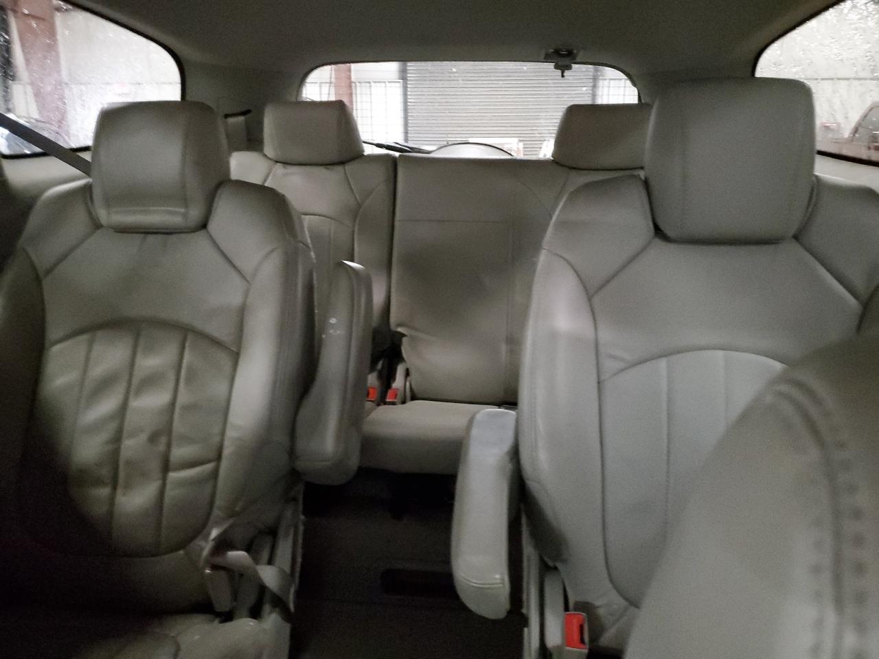 2010 Buick Enclave - Image 10
