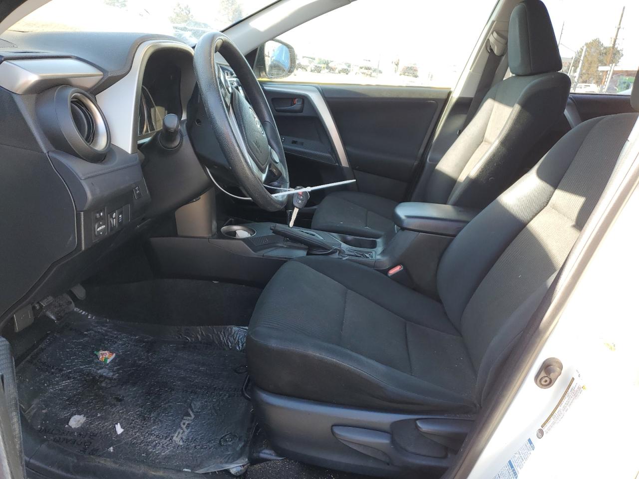2015 Toyota RAV 4 - Image 7