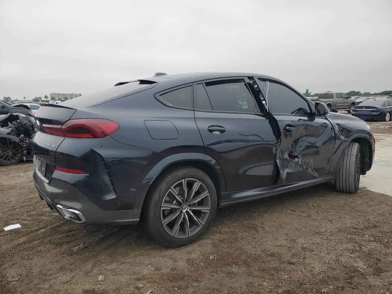 2024 BMW X6 - Image 3