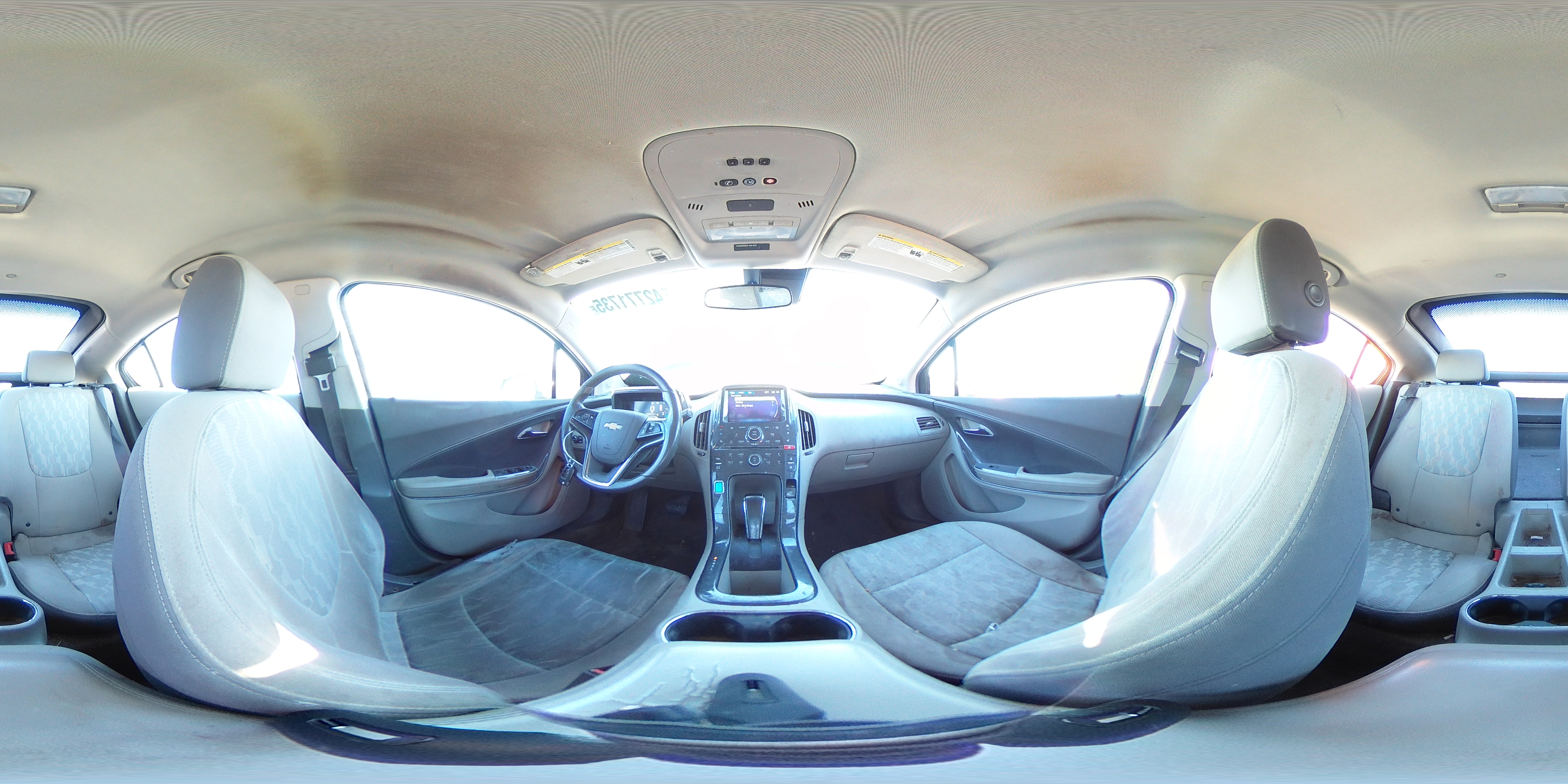 2013 Chevrolet Volt - Image 12