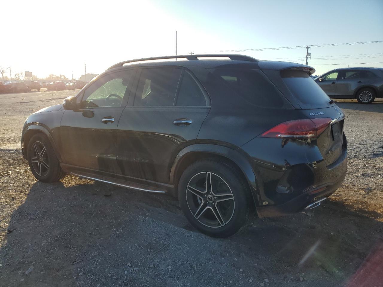 2021 Mercedes-Benz GLE - Image 2