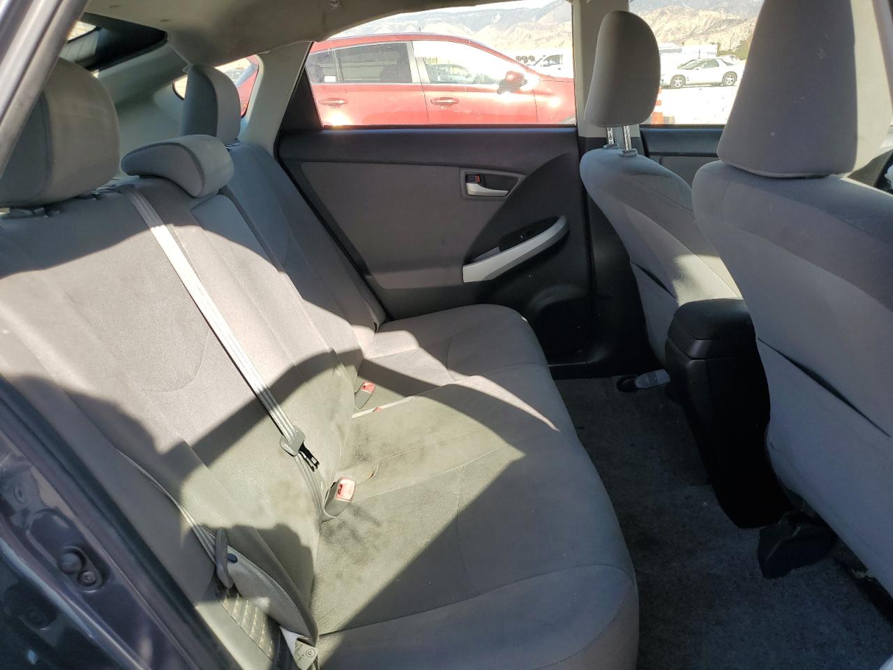 2013 Toyota Prius - Image 11