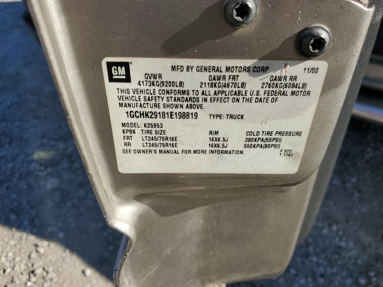 2001 Chevrolet Silverado - Image 12