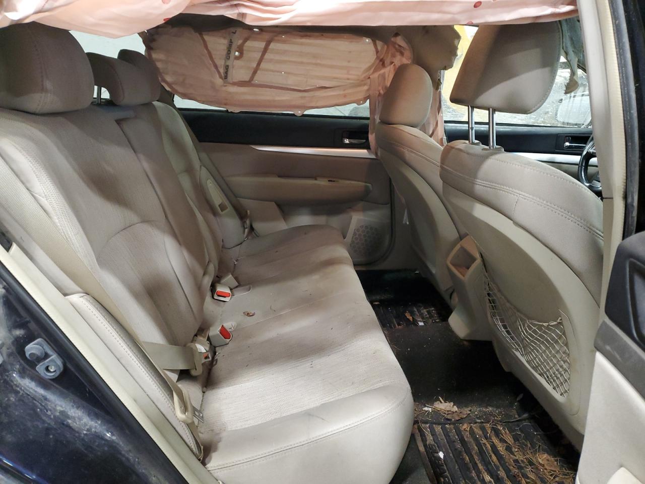 2013 Subaru Outback - Image 10