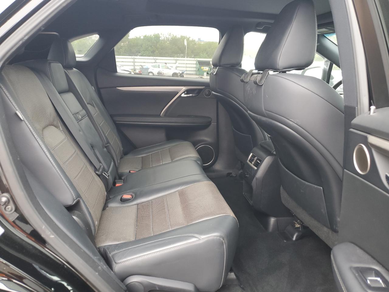 2017 Lexus RX - Image 11