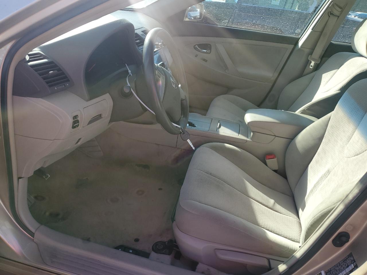 2010 Toyota Camry - Image 7