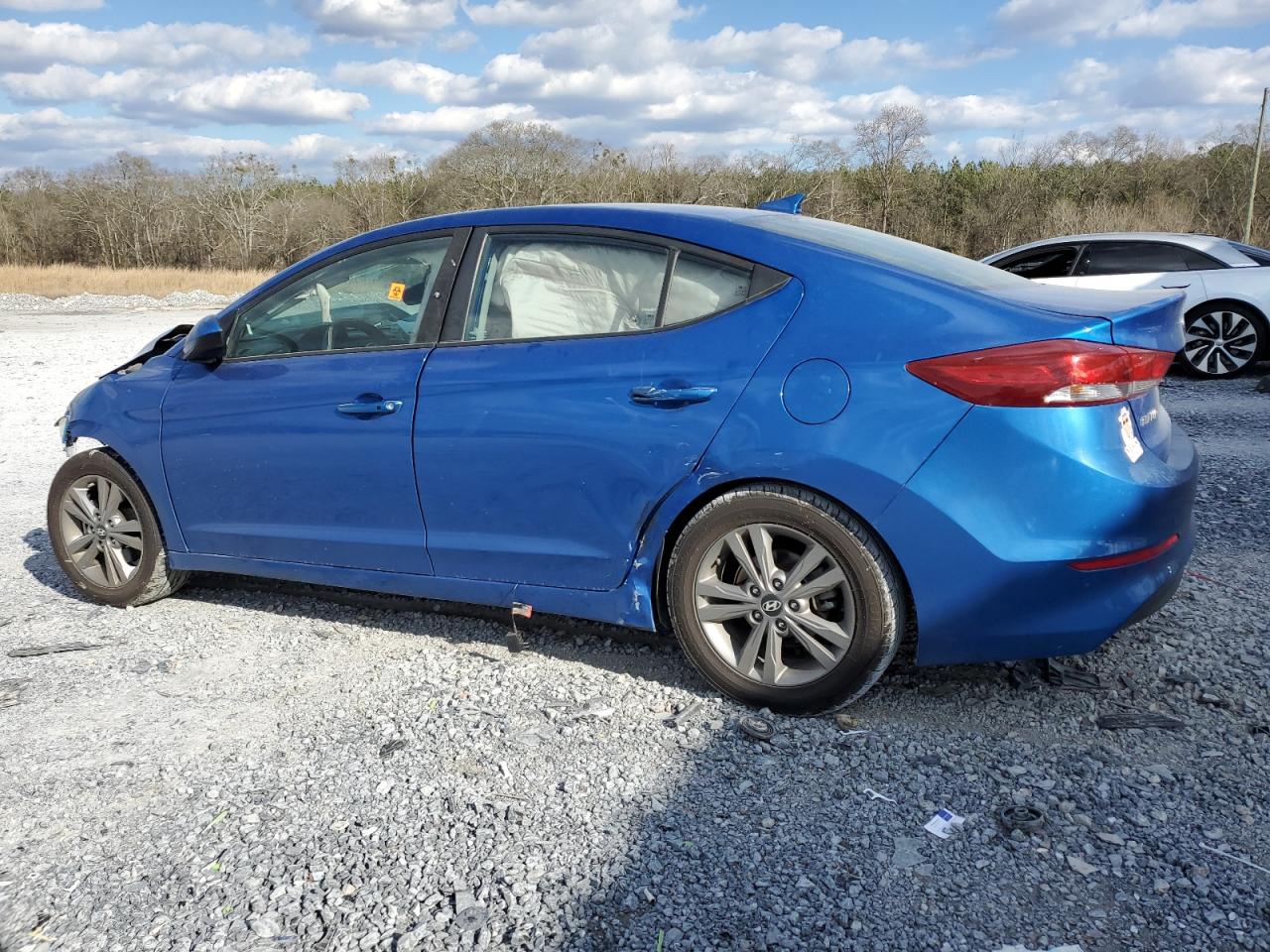 2018 Hyundai Elantra - Image 2