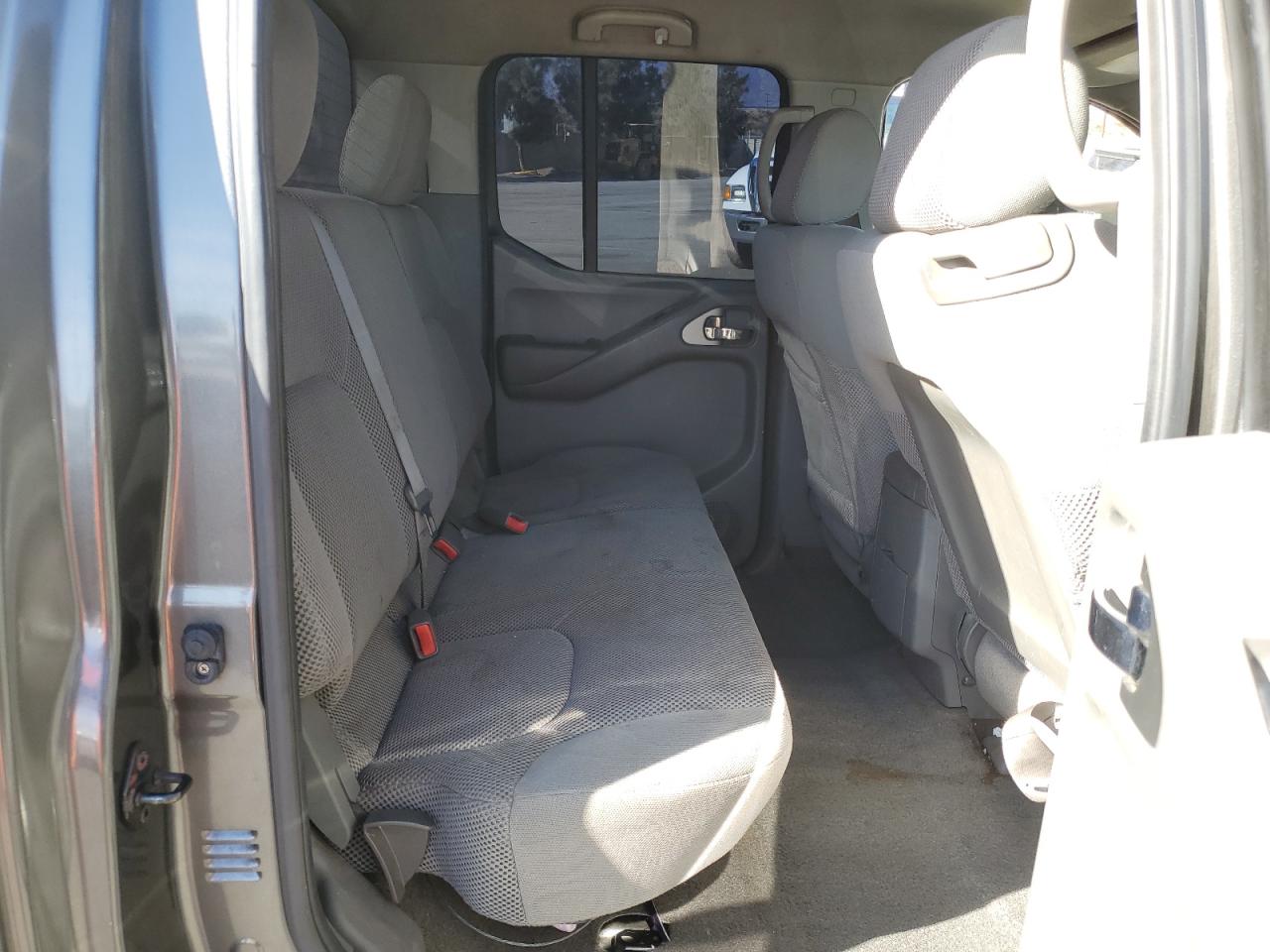 2009 Nissan Navara (Frontier) - Image 10